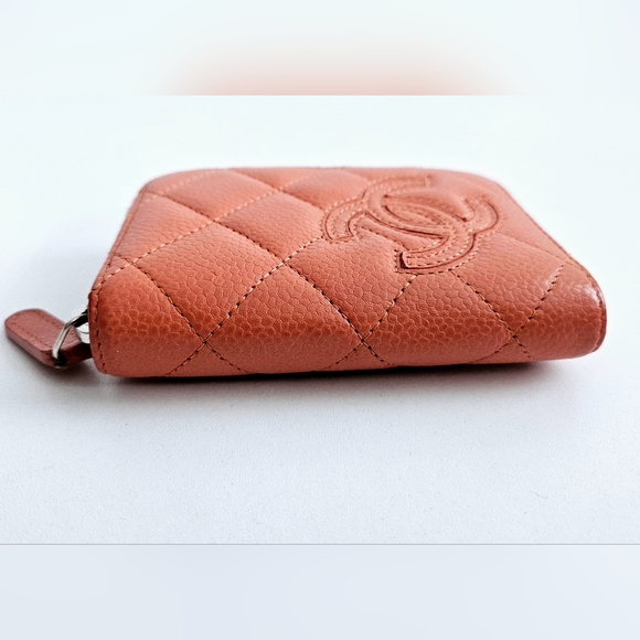 Chanel Coral Caviar Leather Card Holder Wallet - Picture 3 of 11